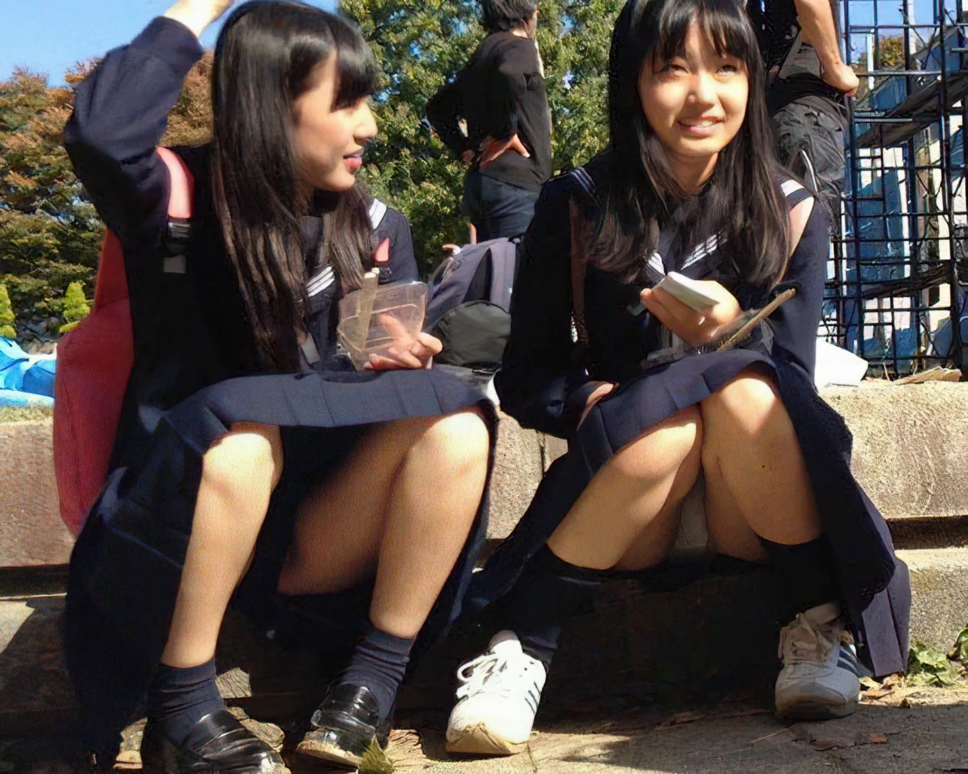 公園しゃがみパンチラ盗撮画像195枚 18