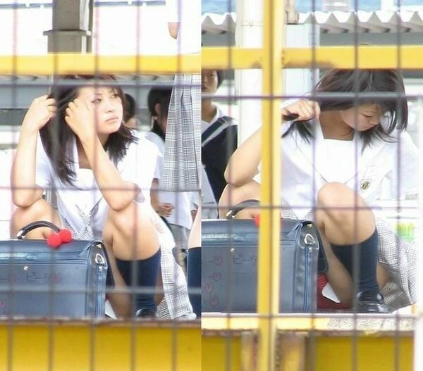 お外でしゃがみパンチラしてるJK画像集177枚 1