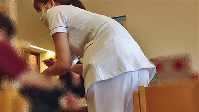 ピタっと系パンツやタイトスカートでくっきりとしたパン線、パンツが透けて見えるエロ画像121枚 1