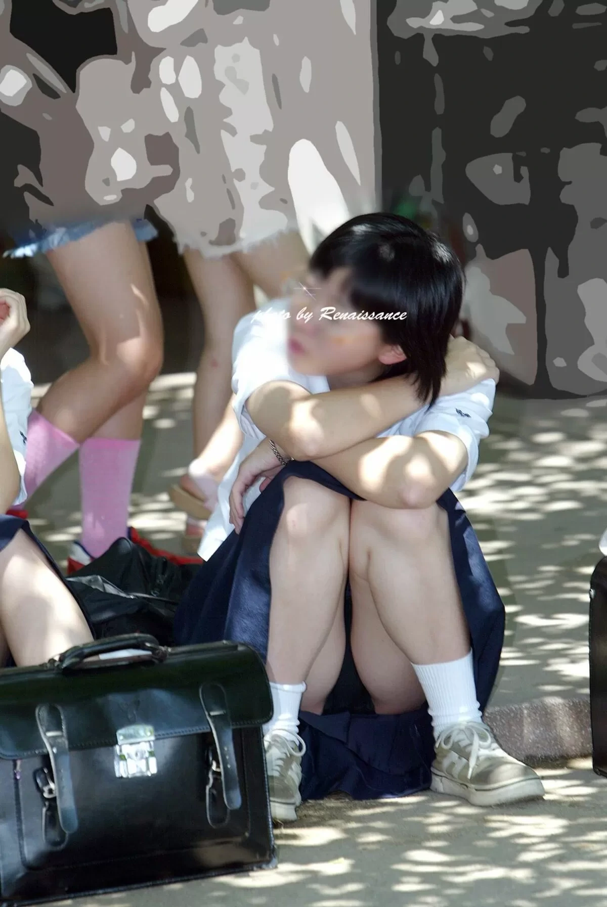 めちゃシコなJKのしゃがみパンチラ画像 13
