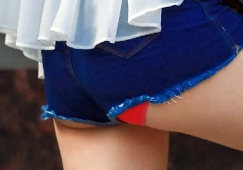 生足やハミパンがエロすぎるショートパンツ履いてる女の子のエロ画像 28