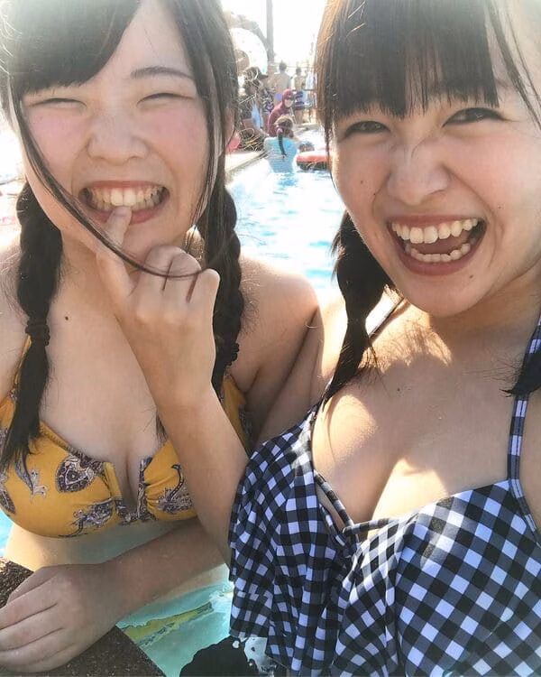 素人のエロすぎるビキニからはみ出るおっぱい・お尻がエロい水着自撮り・盗撮エロ画像 24